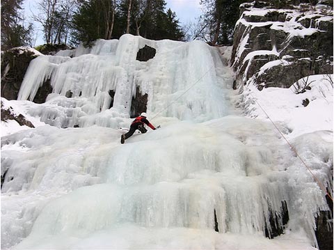 Escalada en hielo en Rjukan, Noruega