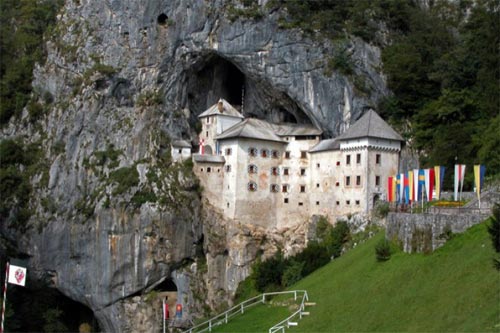 Castillo medieval de Predjamaa