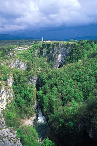 Grutas de Škocjan