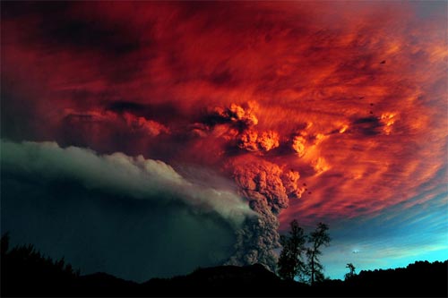 Espectacular imagen de la erupción del volcán Puyehue, Chile