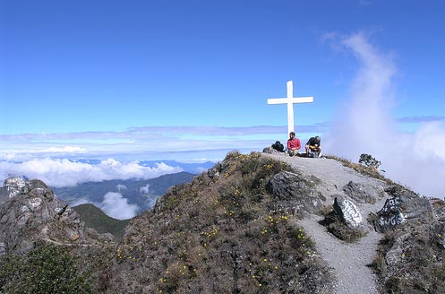 Cruz - cima del Volcán Barú
