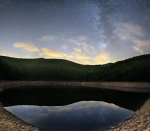 Cielo nocturno en el Lago Ballon, Alsacia