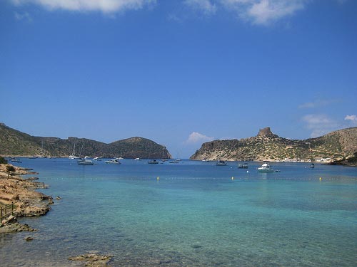 Aguas cristalinas en la Isla de Cabrera - Puerto