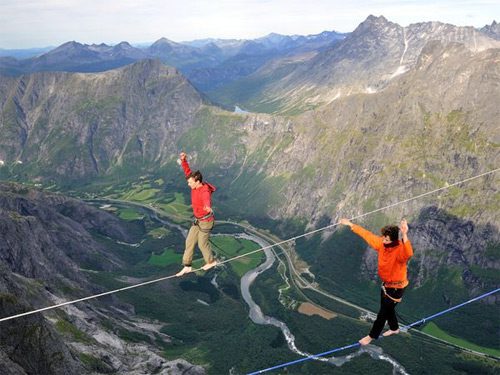 Deportes extremos en Trollveggen, Noruega
