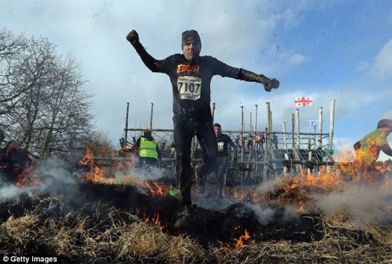 Prueba de fuego en la Tough Guy 2013