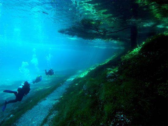 Haciendo submarinismoe en Grüner See