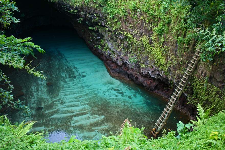 The "Toe Sua Ocean Trench"