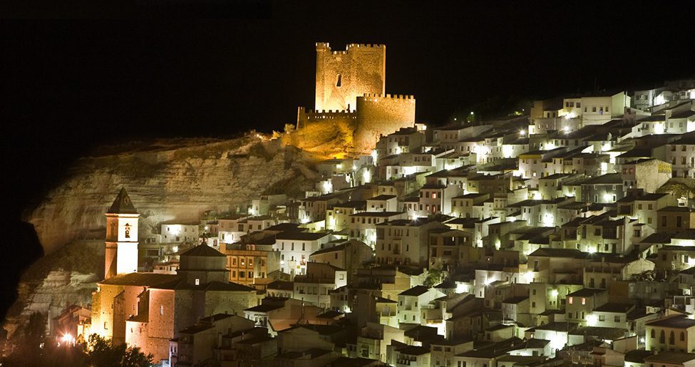 Alcalá del Júcar de noche