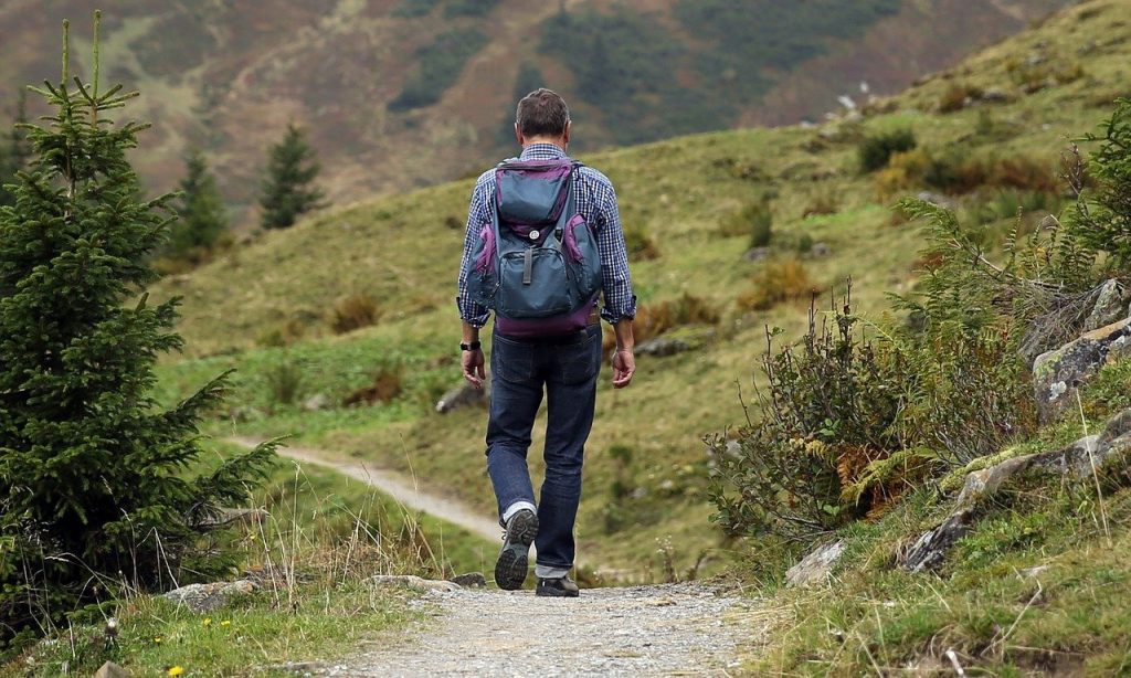 De senderismo por la montaña